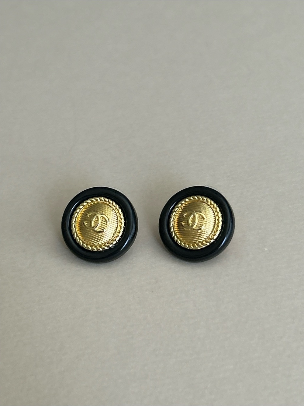 Chanel earrings - Picture 4 of 6